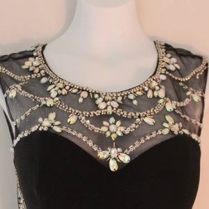 Formal beaded Gown Black Gorgeous Ball Gala Wedding  sequins sheer back size 6